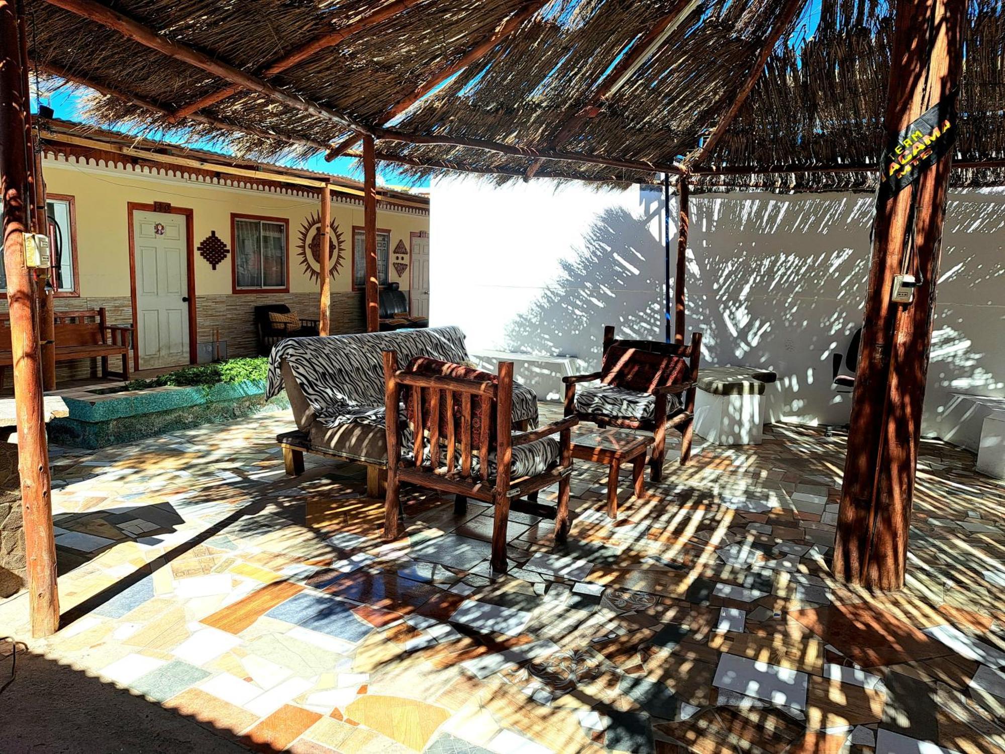 Hostal El Amigo Lucho サン・ペドロ・デ・アタカマ エクステリア 写真